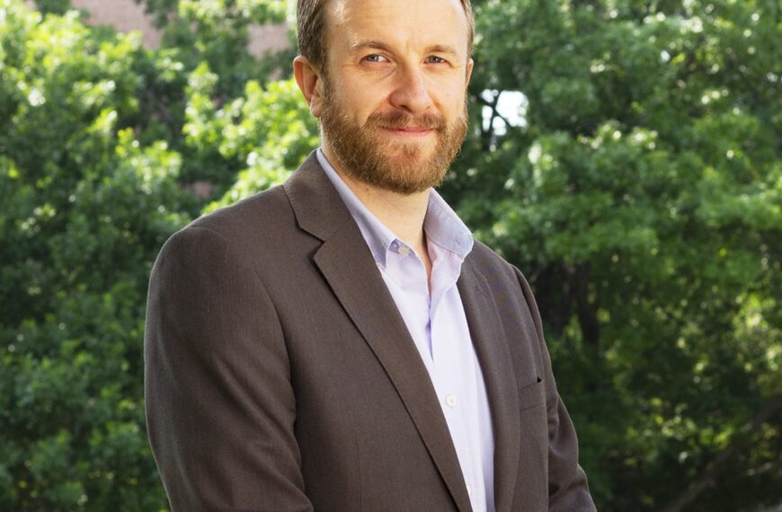 Migración de primera mano; investigadores UDEM crean un prontuario de migración internacional.