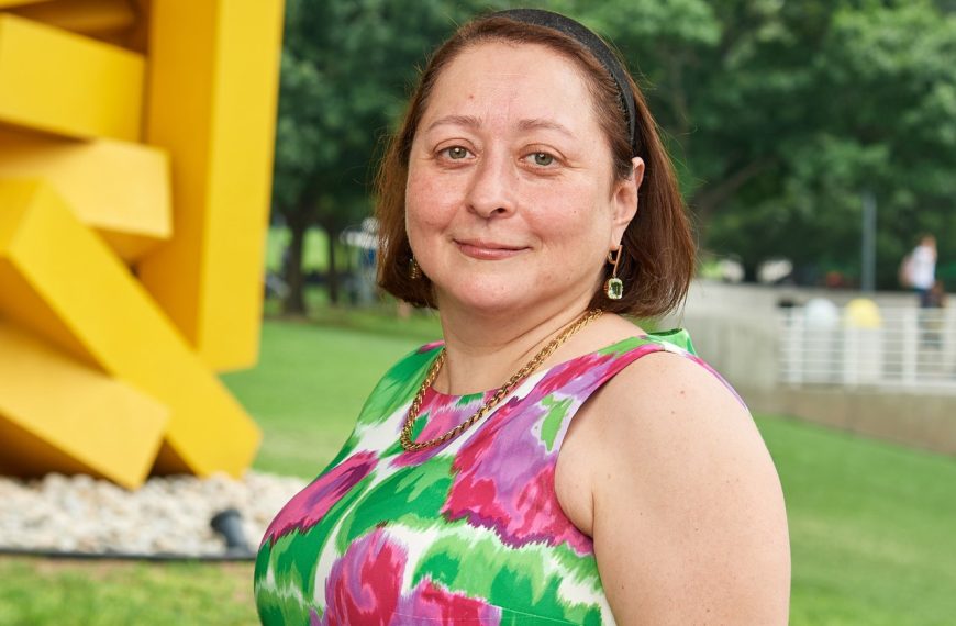 Revolucionando la percepción del sonido: dispositivos hápticos y su impacto en la audición.